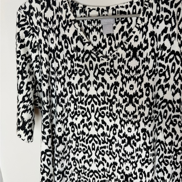 Chico’s Black White Animal Print 100% Pima Cotton V Neck Top Size 3 XL - Picture 5 of 10